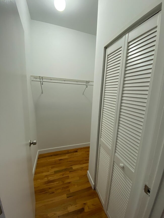Photo - 7456 N Greenview Ave