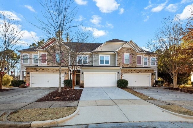 Photo - 3 Bedroom - Cary Townhome in Central Location!!! Close to 540 and Research Triangle Park!