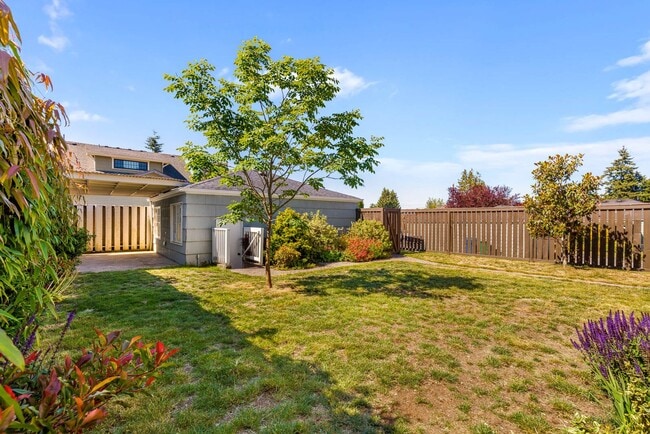 Photo - 4143 SW Kenyon St
