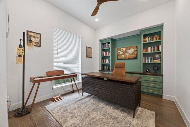 Building Photo - 9718 Magnolia Ests Ln