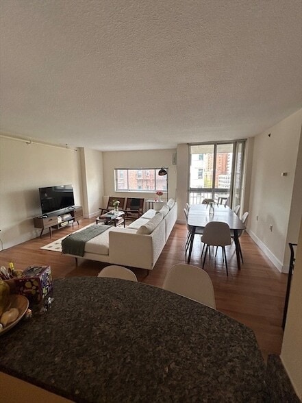 Building Photo - 872 Massachusetts Ave Unit 501