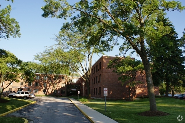 Primary Photo - Sage Crest Apartments