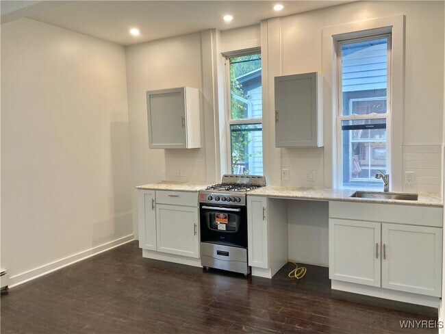 Photo - 58 Trinity Pl