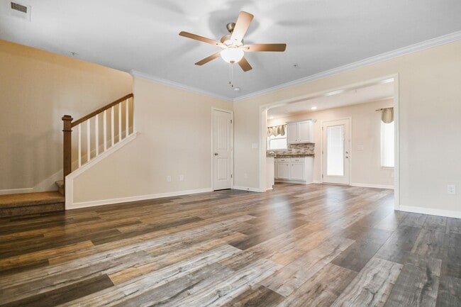 Photo - Pet Friendly Three Bedroom in Pleasant View!