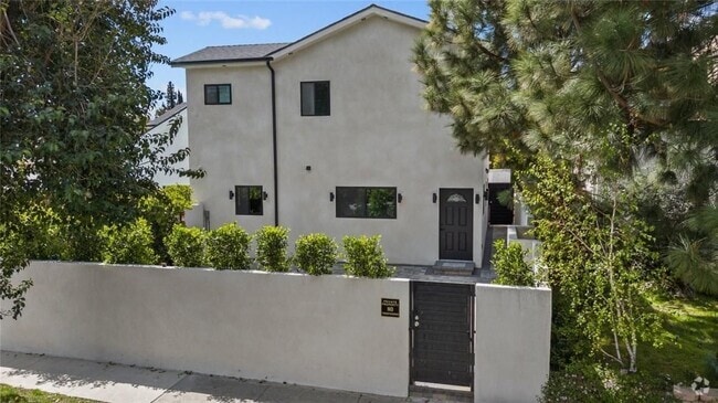Building Photo - 6245 McLaren Ave Rental