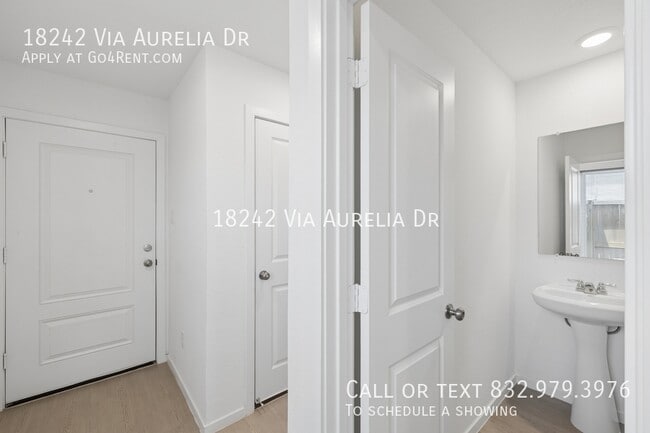 Photo - 18242 Via Aurelia Dr