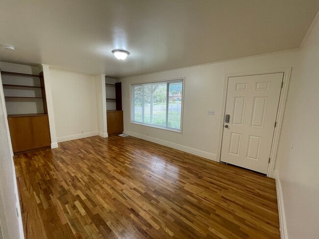 7636 Steffensen Dr Unidad Upstairs