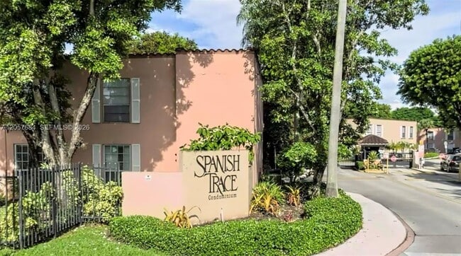 Building Photo - 10762 N Kendall Dr Unit I16