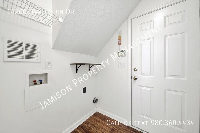 Photo - 14200 Harlequin Dr