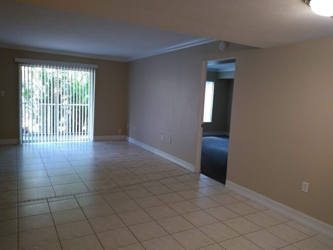 Photo - Green Tee - # 707 Unit # 707