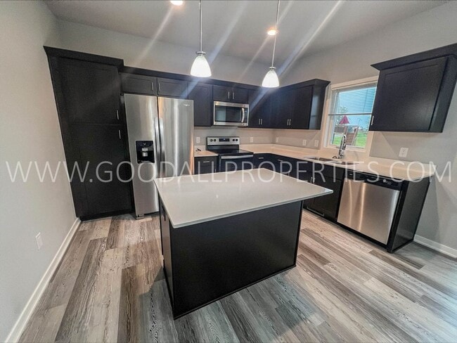 Photo - 3 Bedroom, 3 Bath Newer Build Home In Norwalk