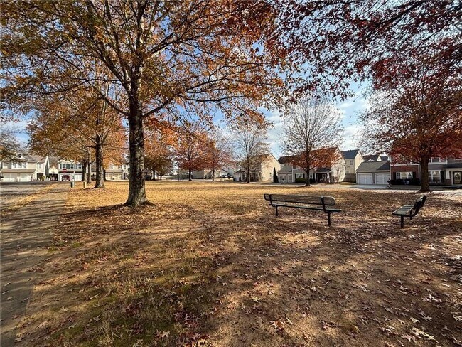 Photo - 303 Barberry Pl