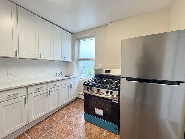 171 Delaware Ave 11 - 168 Delaware Ave Apartments Unit 11