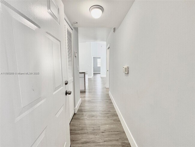 Photo - 677 SW 111th Ave Unit 303