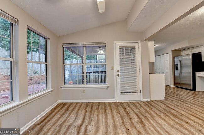 Photo - 2115 Glynmoore Dr