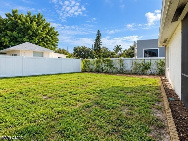 1294 Highlands Dr