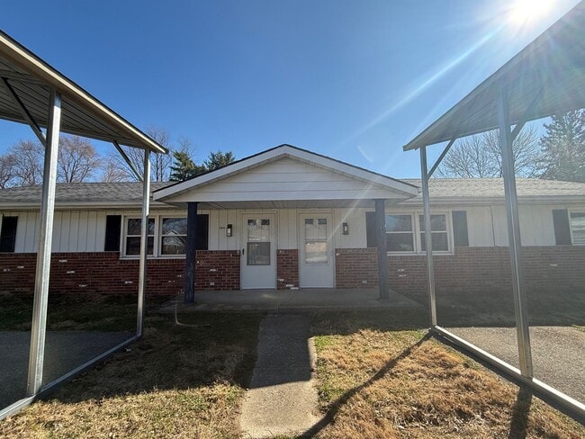 Photo - 104-104 N Birchwood Dr Unit 104 Birchwood Dr