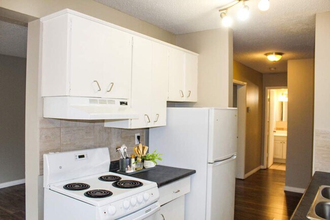 Photo - Eastwood Manor