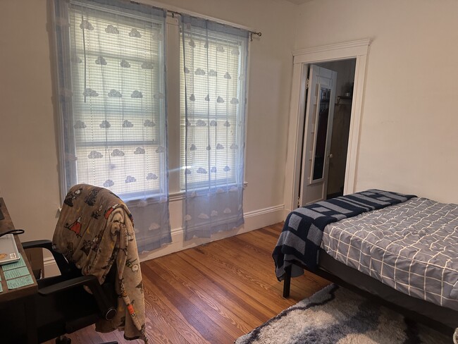 Photo - 100 W Adams St Unidad 2