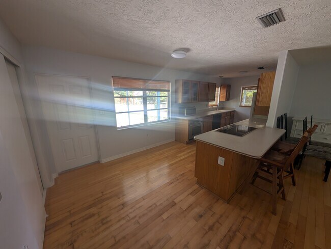 1176 40th St Unidad 3