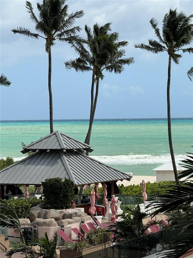 Building Photo - 5161 Collins Ave Unit 412