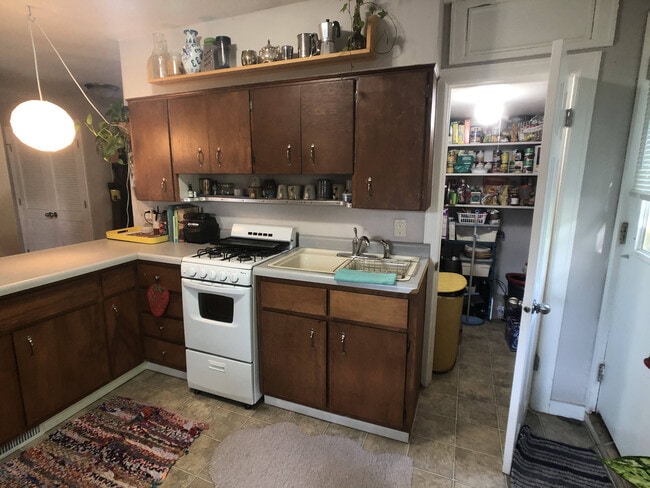 Photo - 1817 Spohn Ave