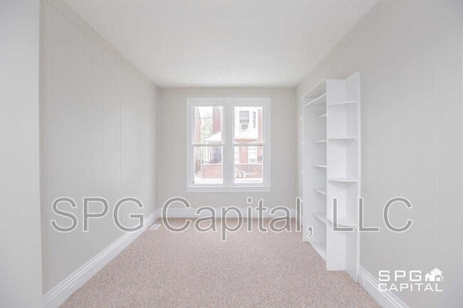 Photo - 653 W College Ave