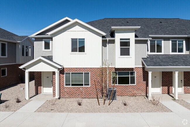 Villas at the Pointe