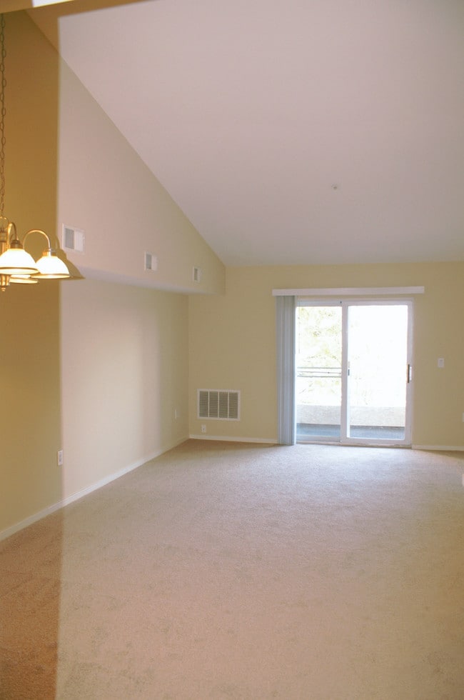Selma Estate Apartments