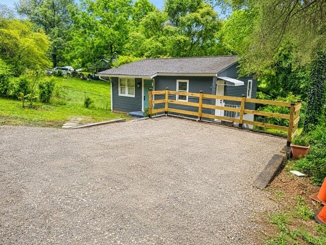 Photo - 2723 W Blount Ave