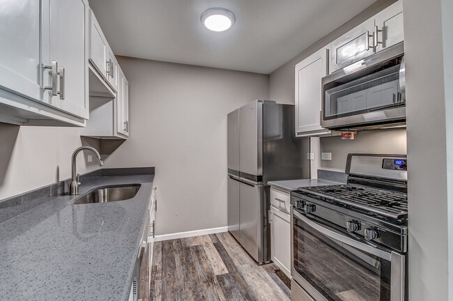 1x1 Kitchen Full