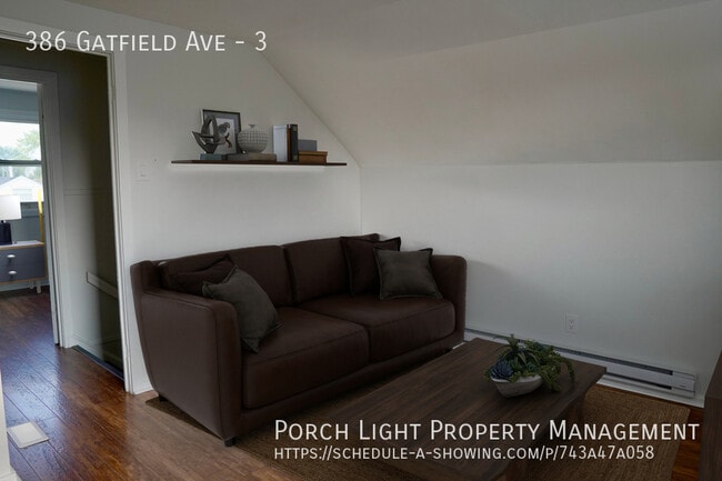 Photo - Renovated 1 Bedroom Loft - Lots of Natural Light - Brand New Upgrades Unit 3