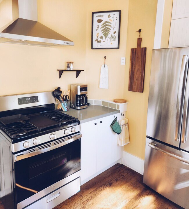 Kitchen - 459 Boulevard Way Unit Boulevard