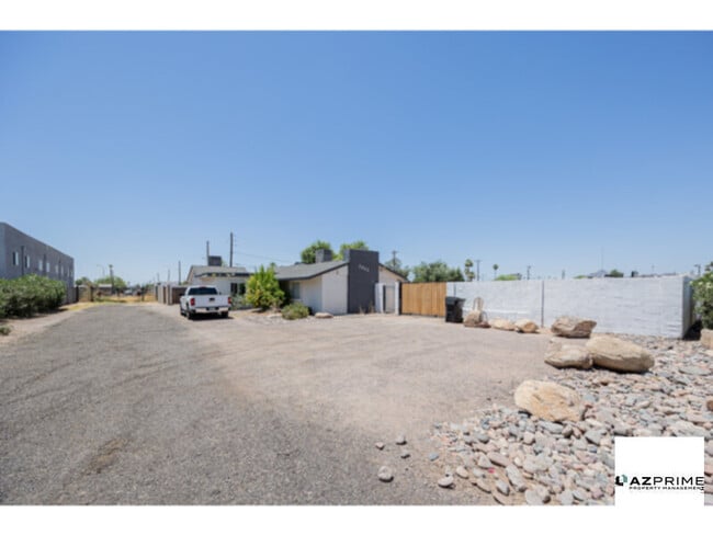 Photo - Stylish 2/1 Phoenix Apartment Unit!