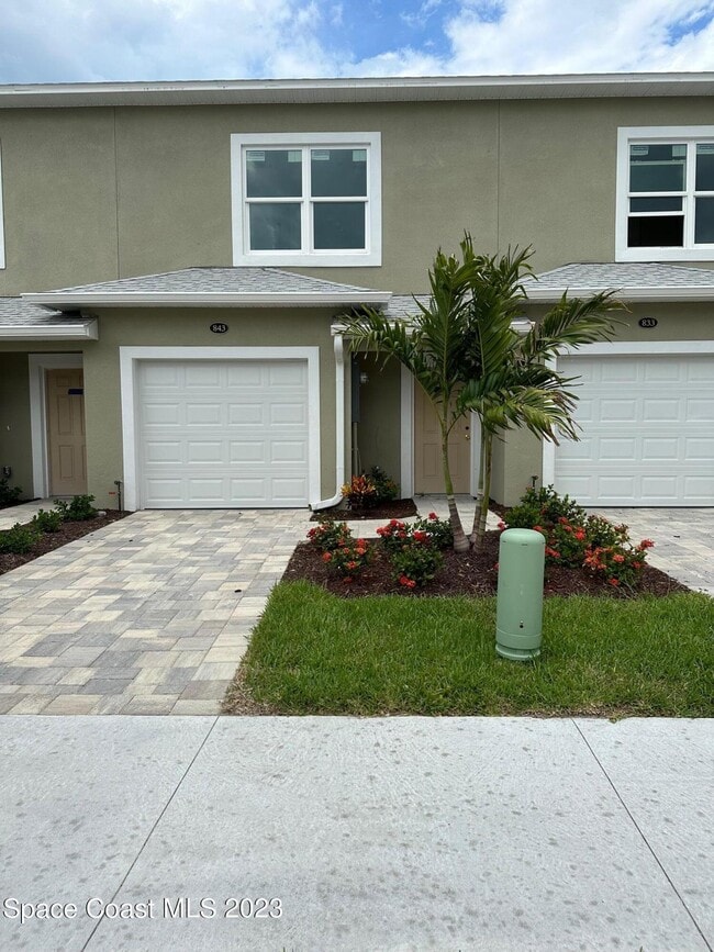 Photo - 883 Paddleboard Ct