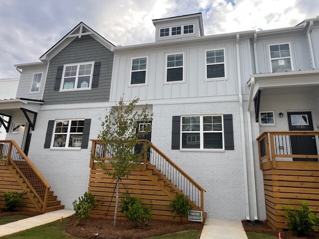 Photo - 1583 Salem Dr
