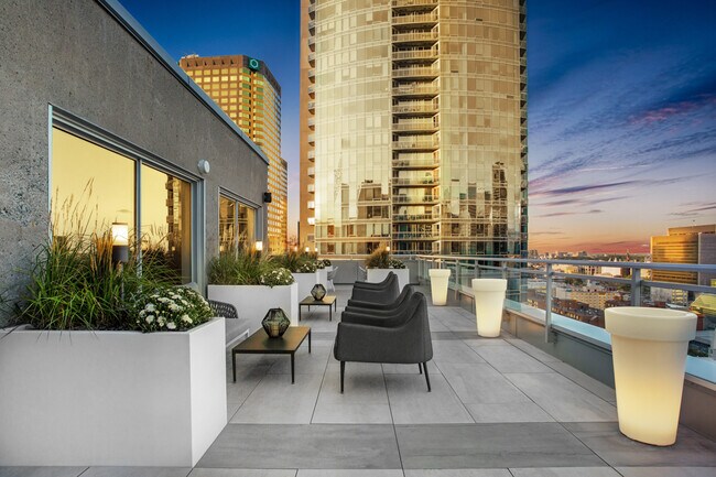 Rooftop Terrace - Encore