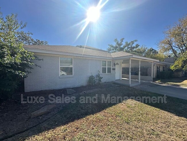 Photo - 2108 Westchester Dr