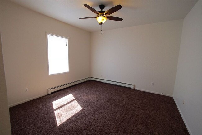 Photo - 509 Litchfield St