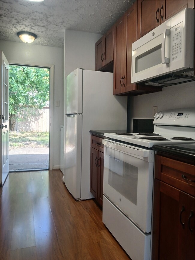 Photo - 3807 Quiet Pl Dr