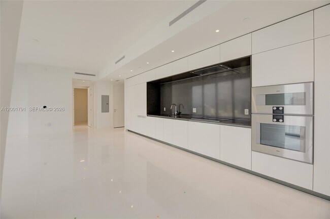 Photo - 300 Biscayne Blvd Way Unidad 4708W