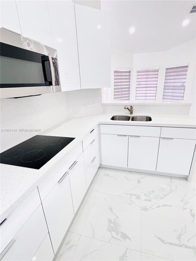 Photo - 164 NW 85th Ct