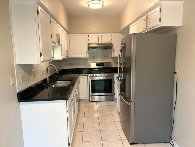 Photo - 1227 S Parkside Dr