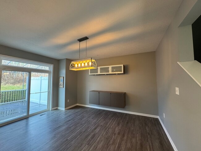 Photo - 2279 Flint Dr