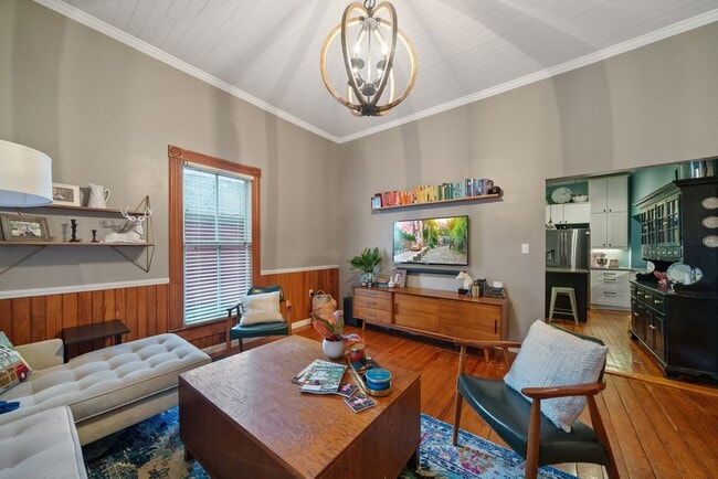 Photo - Available NOW! 3 bed + 2 bath bungalow w/ Historic charm in the heart of Durham!