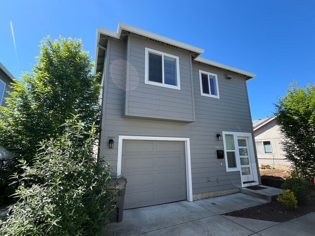 ADS1203 - ADS1203 Apartment Unit #B