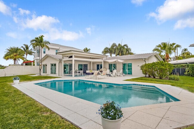 Photo - 35 Castle Harbor Isle Dr