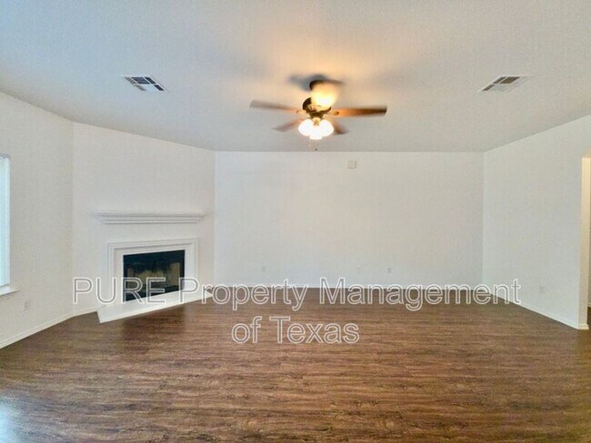 Photo - 3007 Zachary Ln