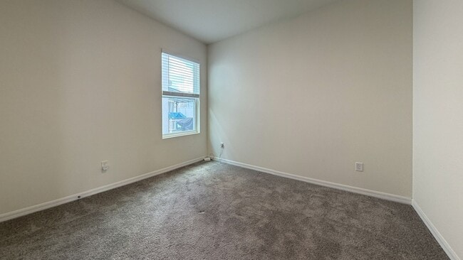 Photo - 5699 Chorleywood Ln