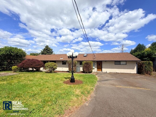 Building Photo - Spacious 2 Bedroom Home with Bonus Den in Prime Puyallup Location